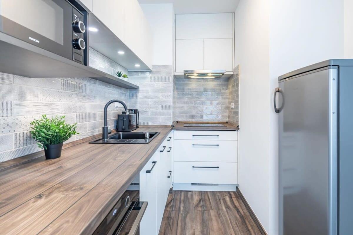 Apartamento Balcony - Easy Parking - Comfy Budapest